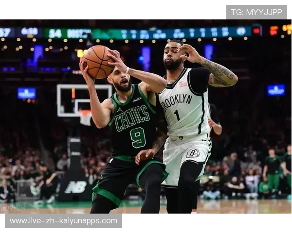 凯尔特人外线挡拆打出经典战术回合